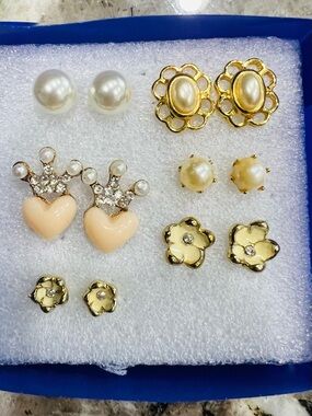 6 Pair of Stud Earrings NWOT Faux Pearl Goldtone Enamel Flowers Hearts